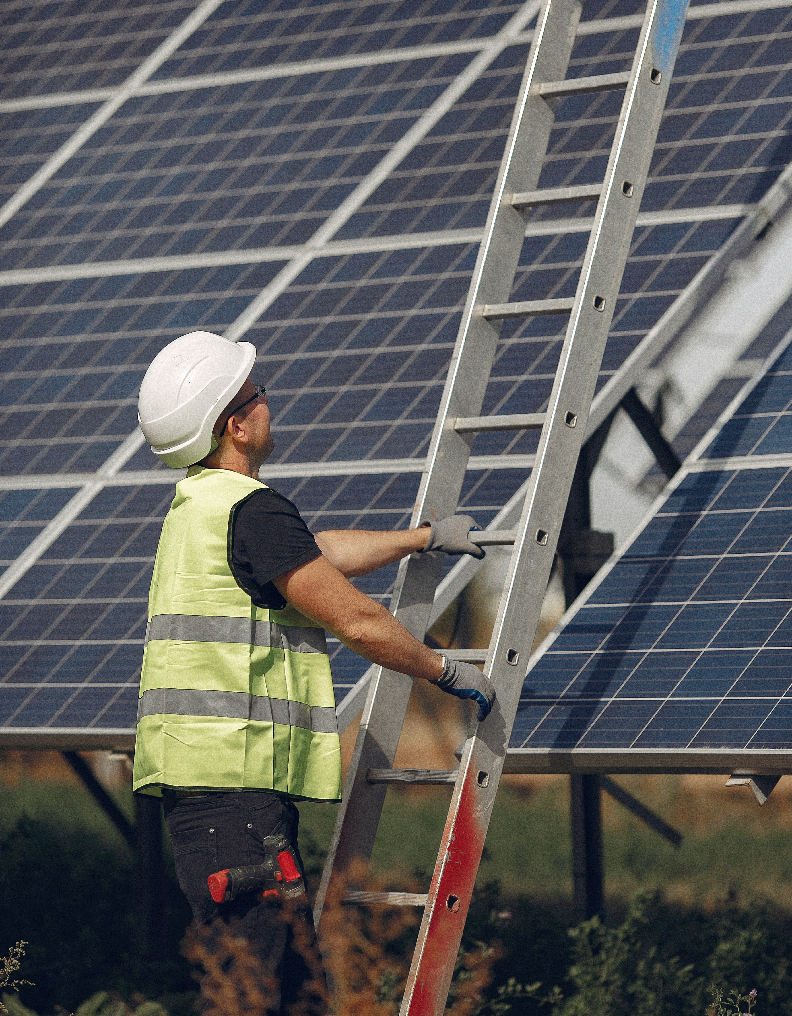 Solaris Projects and Solutions provide